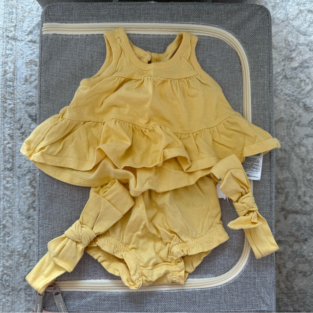 Baby Gap Yellow Three Piece Set